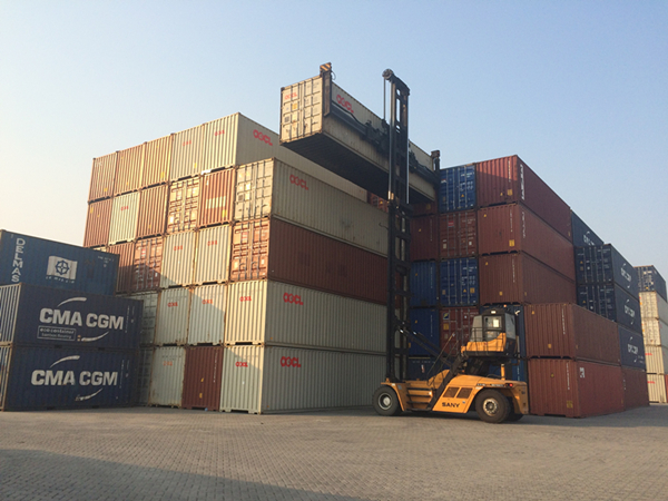 晋江陆地港吞吐量突破1万标箱 八月份进出口总额将冲击2亿美元